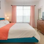 O Stunning Condo Minutes From Gorgeous Beaches O
