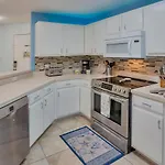 New 2Bed2Bath Condo - Clearwater Beach - Free Wi-Fi And Parking