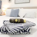 Clearwater Bohemian Escape - 7 Min To The Beach, Bbq Grill, Playground