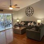 Tropical Paradise - Heated Pool, Spa & Bbq - Close To Restaurants & Beaches!