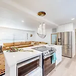 Spacious Clearwater Vacation House Pet Friendly Fire Pit 14 Close To Beaches Baycare Ballpark And Ruth Eckerd Hall