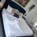 1K Bed Studio Apt With Shared Pool 16