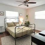 Beautiful Studio 10 Min From The Beach 1