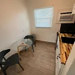 Beautiful Studio 10 Min To Beach 11