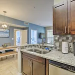 Modern Condo With Pool 4 Mi To Clearwater Beach!