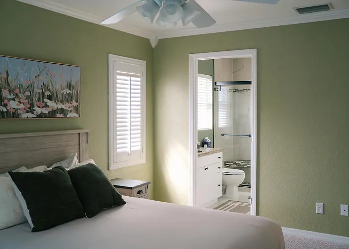 Tropical Paradise - Heated Pool, Spa & Bbq - Close To Restaurants & Beaches!