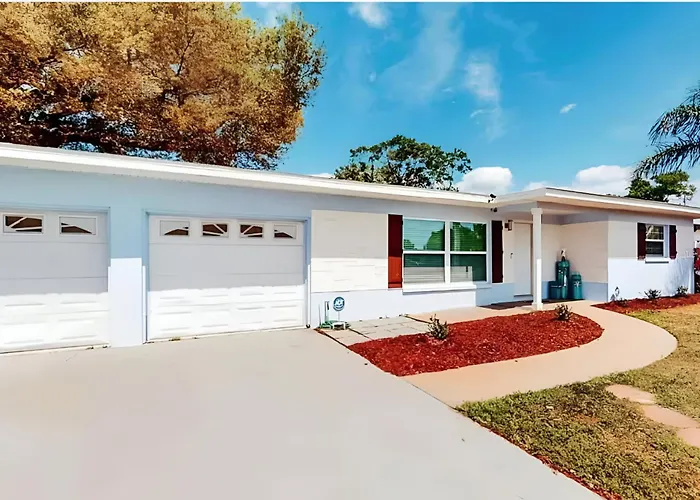Spacious Clearwater Vacation House Pet Friendly Fire Pit 14 Close To Beaches Baycare Ballpark And Ruth Eckerd Hall