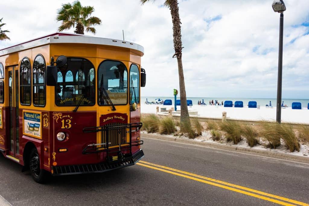 Wfh Away From Home! Free Wi-fi And Parking, 4mi To Apartment Clearwater