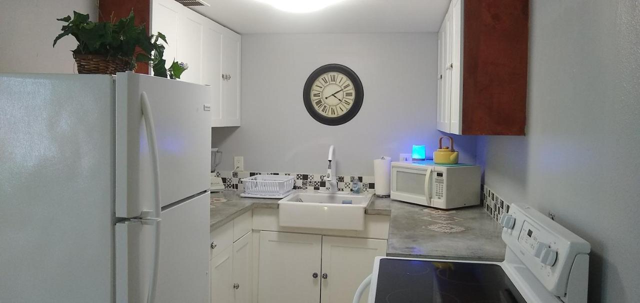 Apartment Coastal7 *