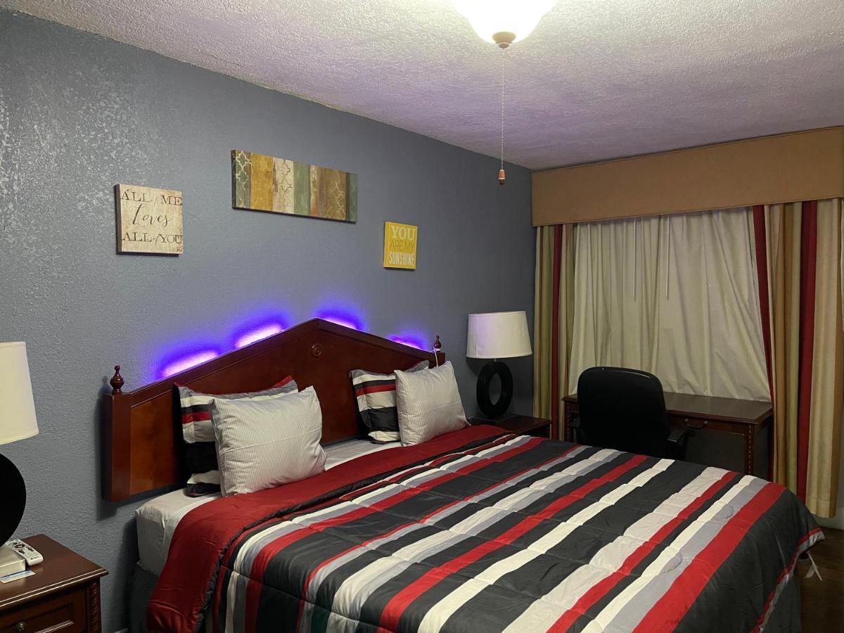 Delux Motel Clearwater