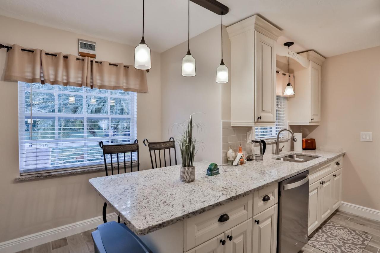Escape To Honeymoon Island Clearwater