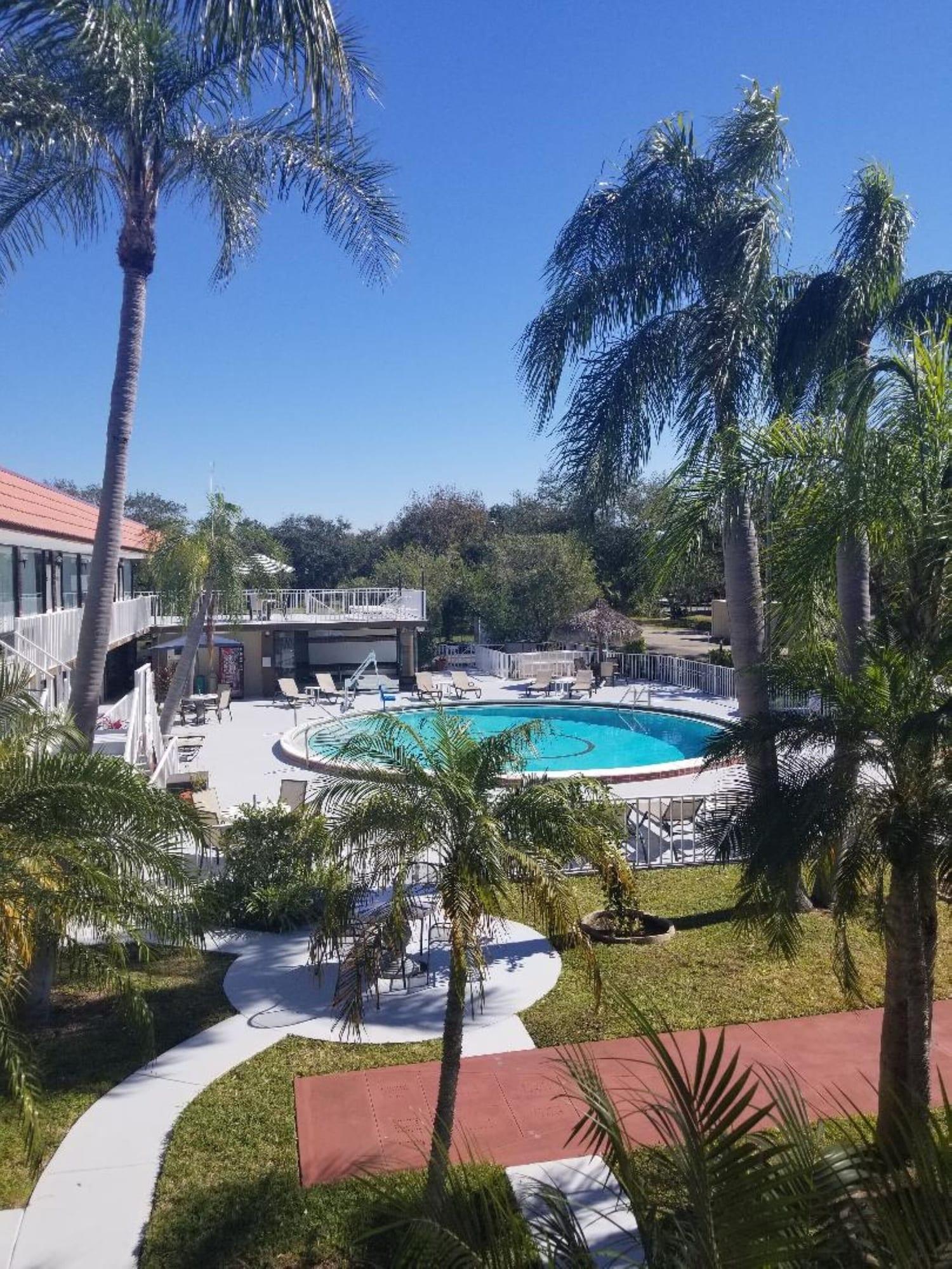 Hotel Days By Wyndham Clearwater/central