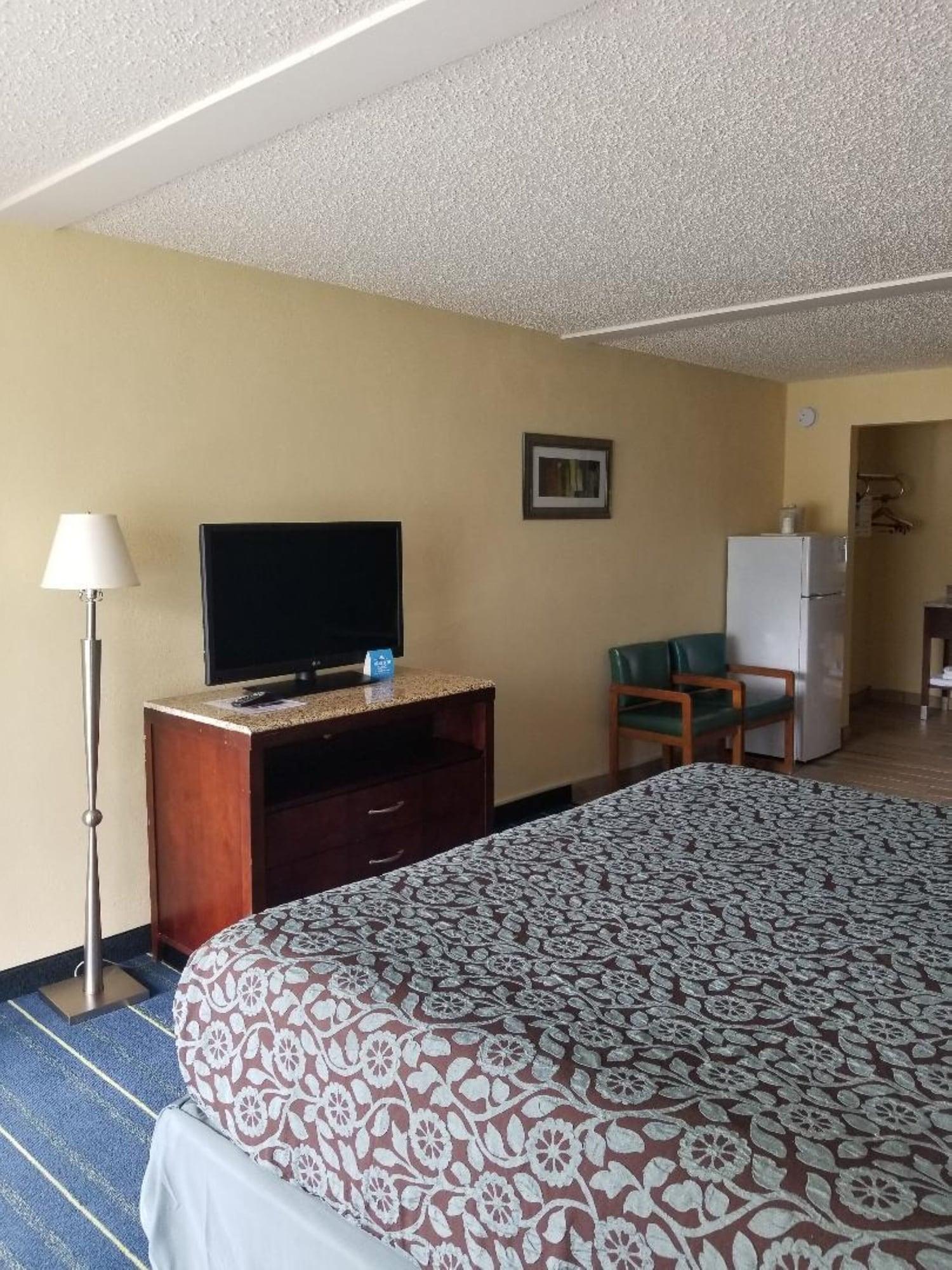 Days By Wyndham Clearwater/central Hotel 2*