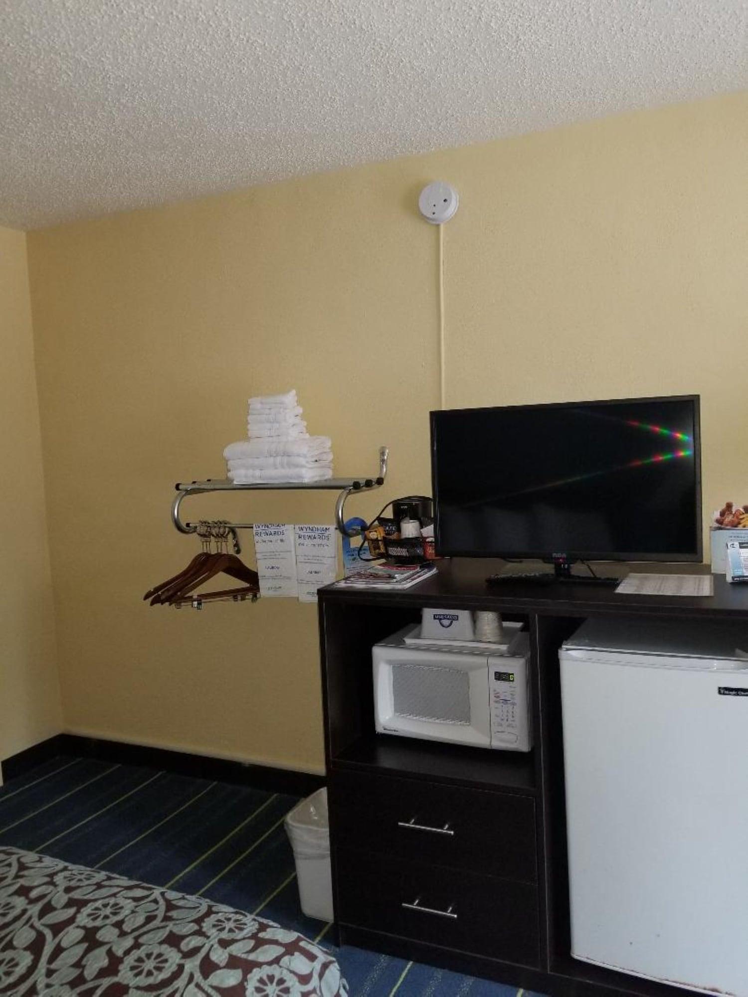 Hotel Days By Wyndham Clearwater/central 2*