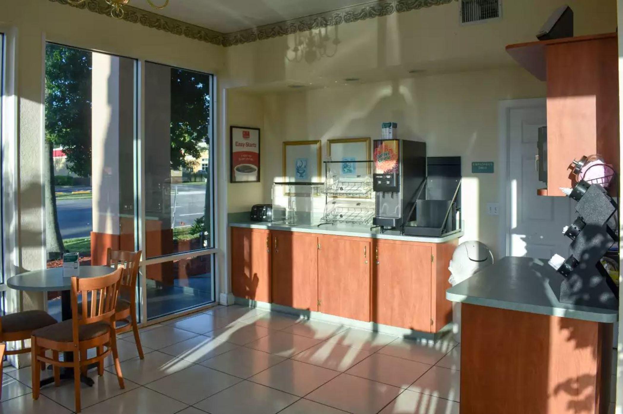 Ramada Limited And 2* Clearwater