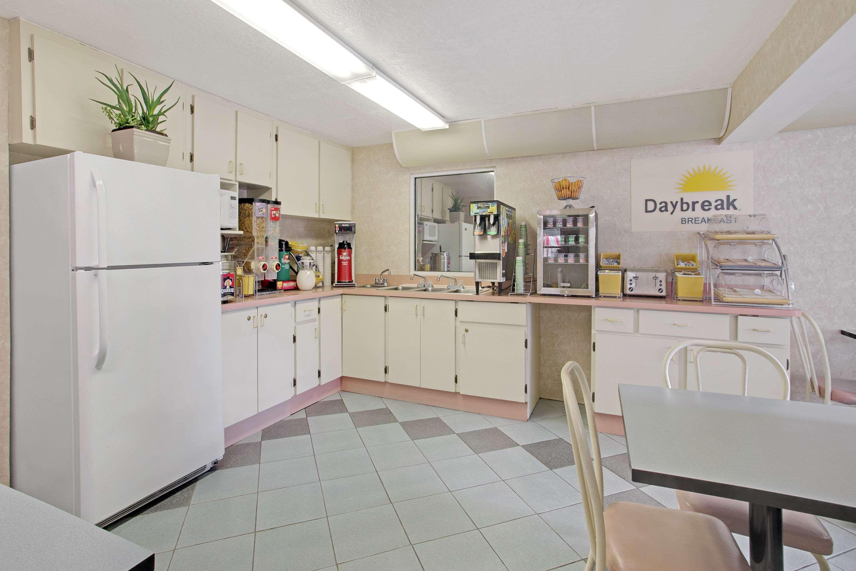 Hotel Days By Wyndham Clearwater/central