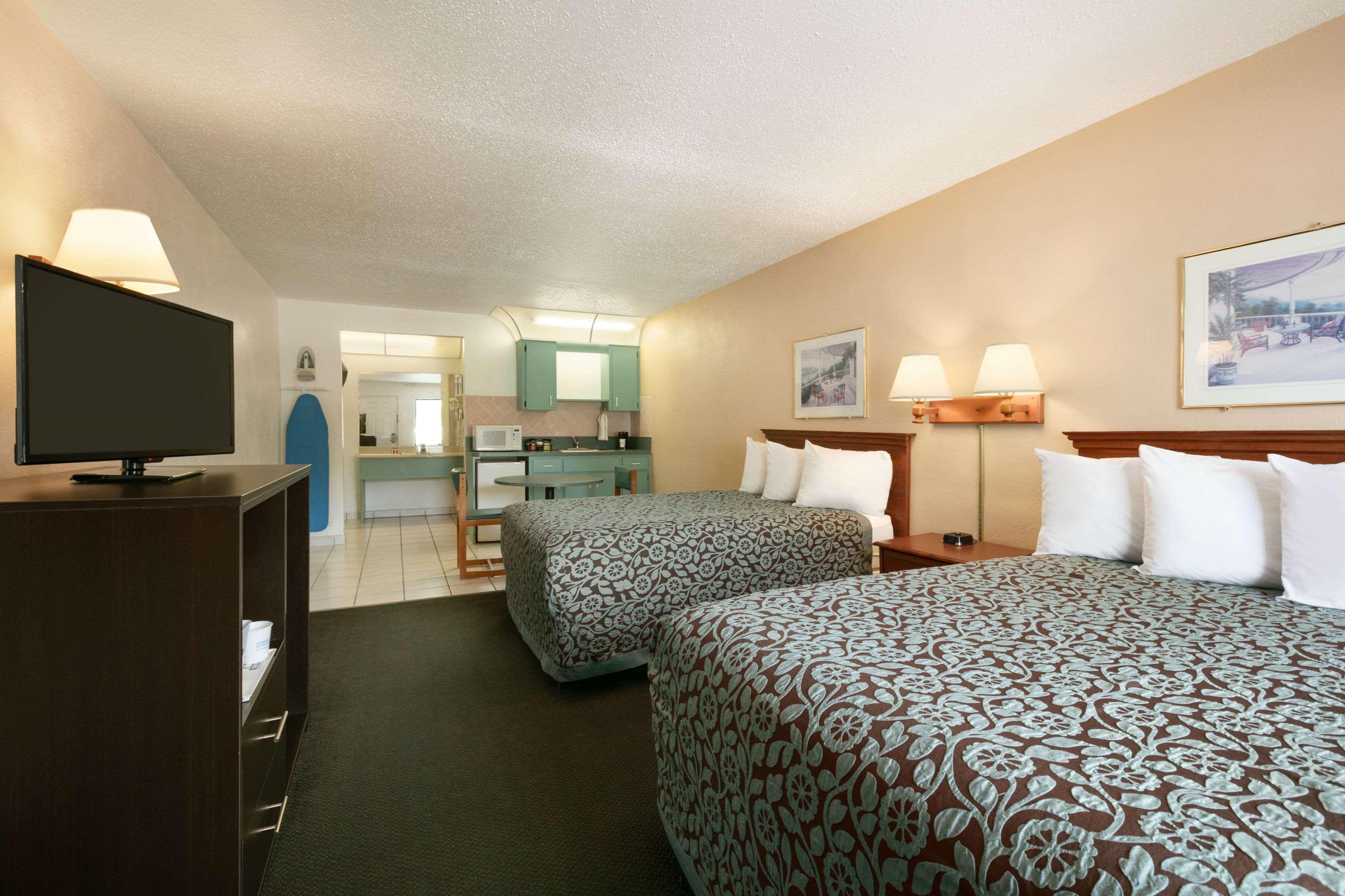 Hotel Days By Wyndham Clearwater/central 2*