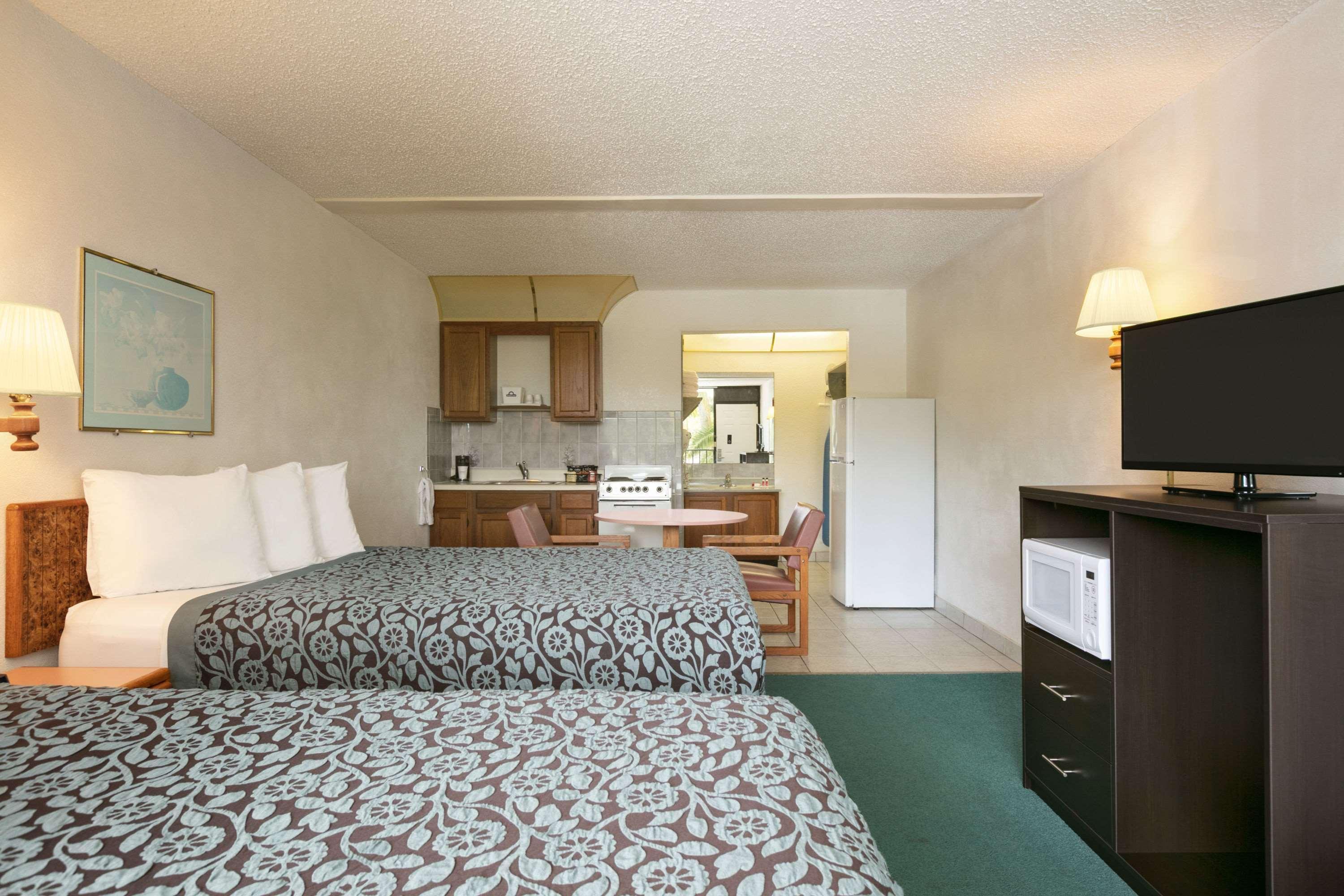 Hotel Days By Wyndham Clearwater/central