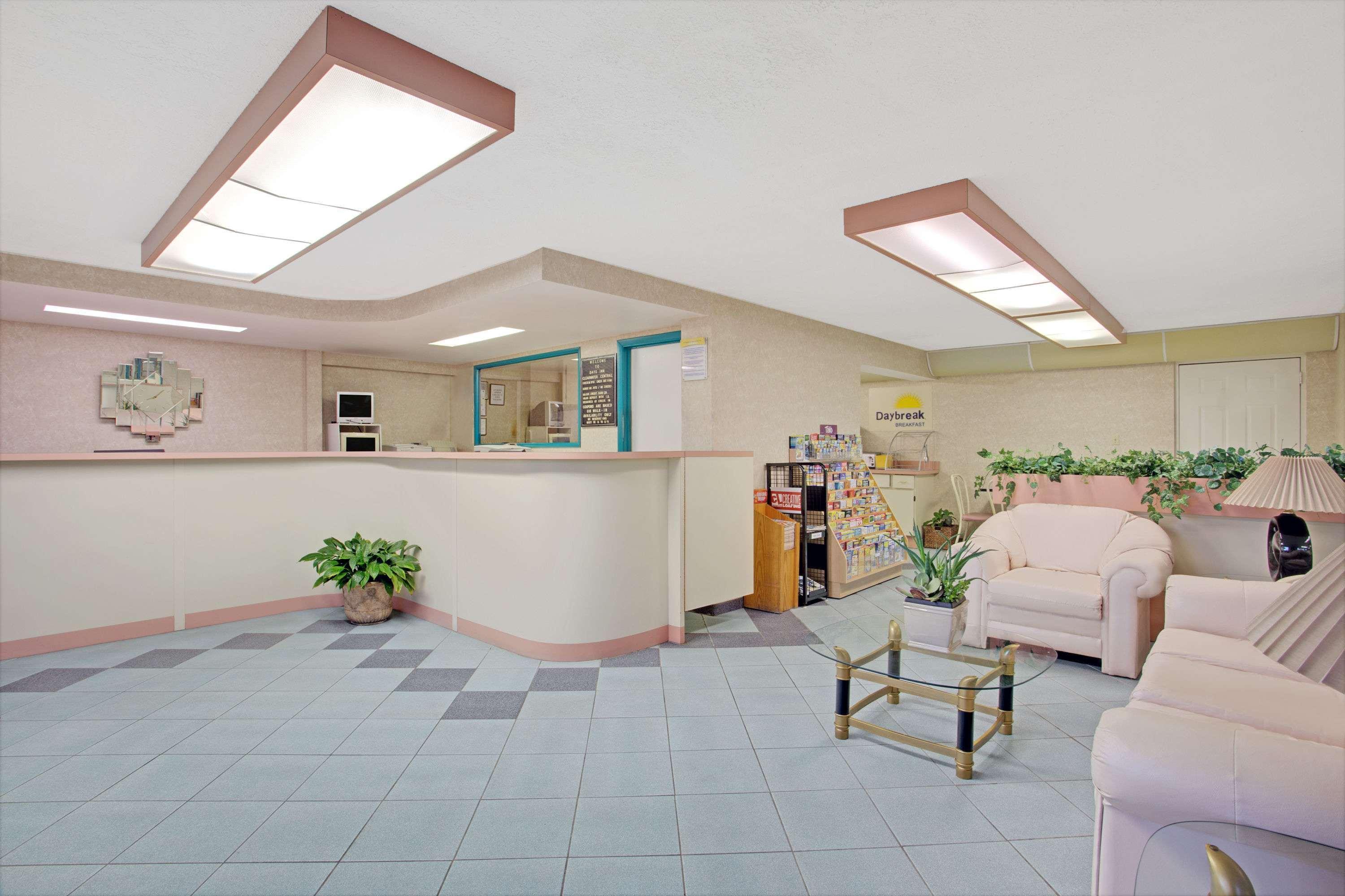 Days By Wyndham Clearwater/central Clearwater