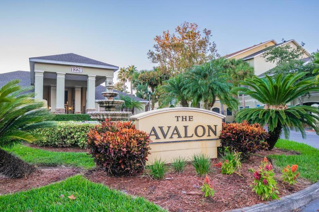 Apartment O Stunning Minutes From Gorgeous Beaches O *