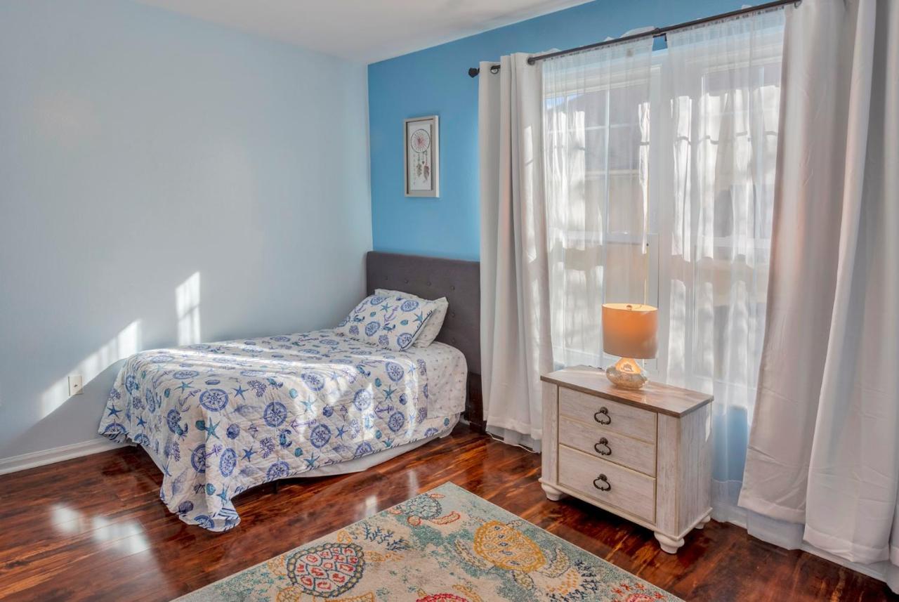 Apartment New 2bed2bath - - Free Wi-fi And Parking *
