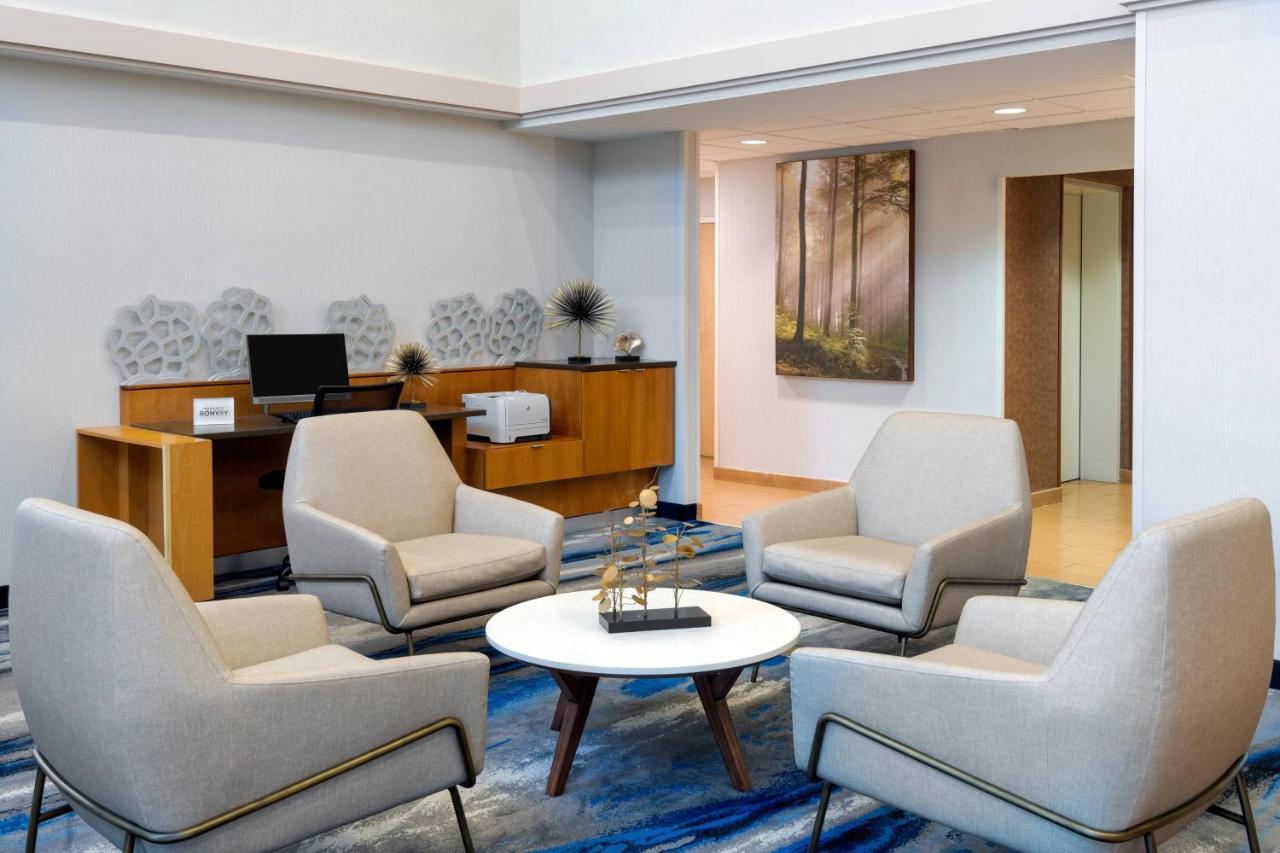 Hotel Fairfield And By Marriott 3*