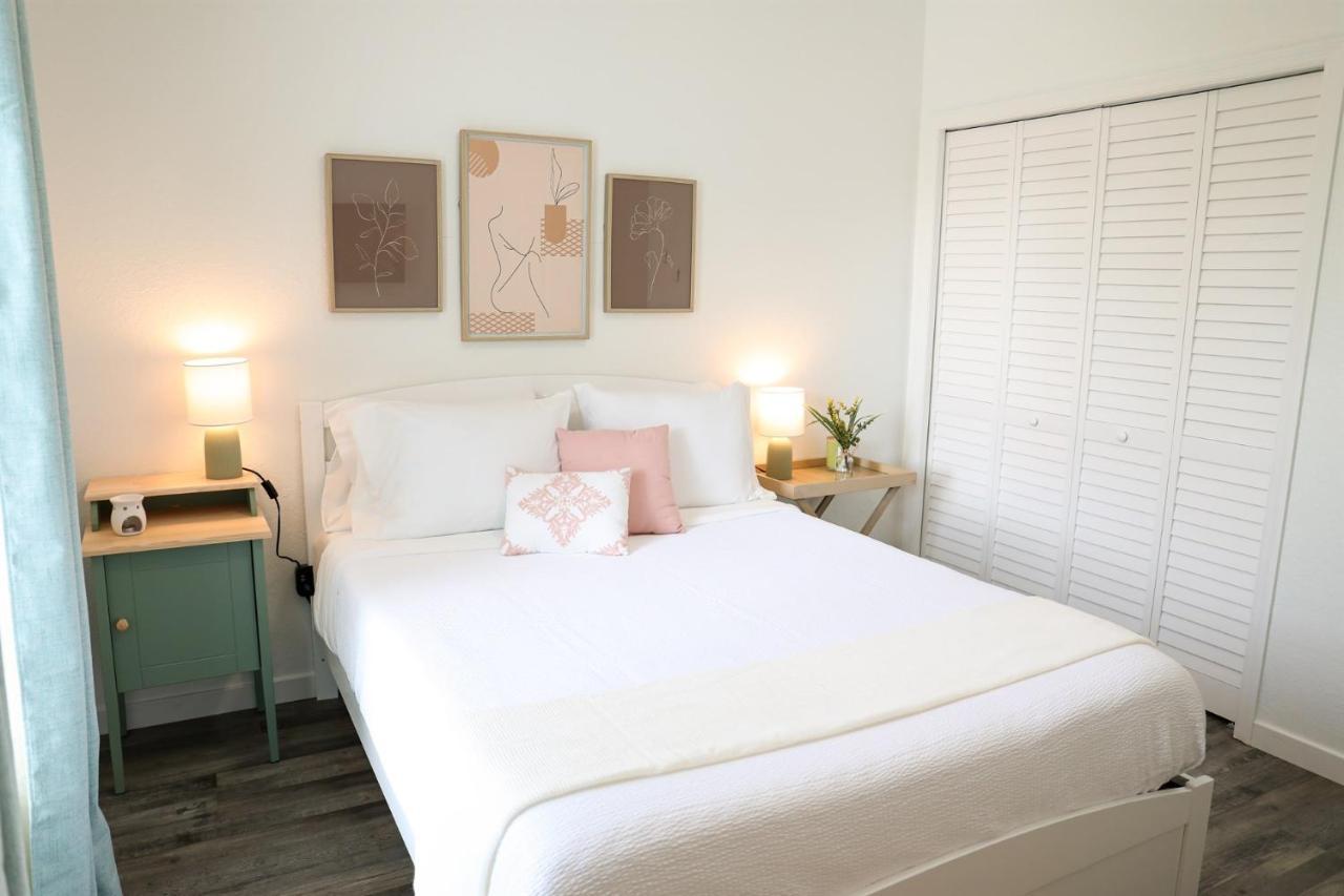 Bohemian Escape - 7 Min To The Beach, Bbq Grill, Playground * Clearwater