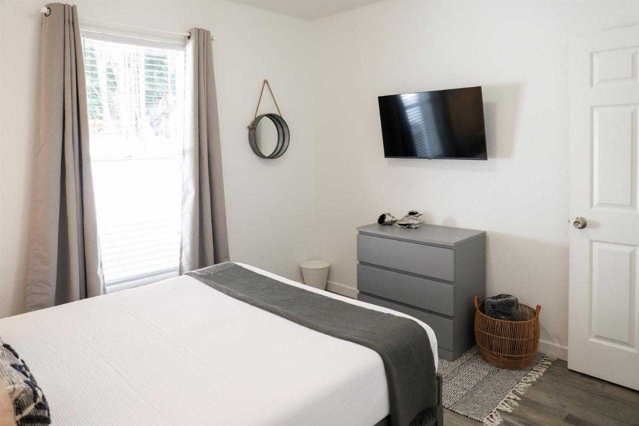 Holiday home Bohemian Escape - 7 Min To The Beach, Bbq Grill, Playground