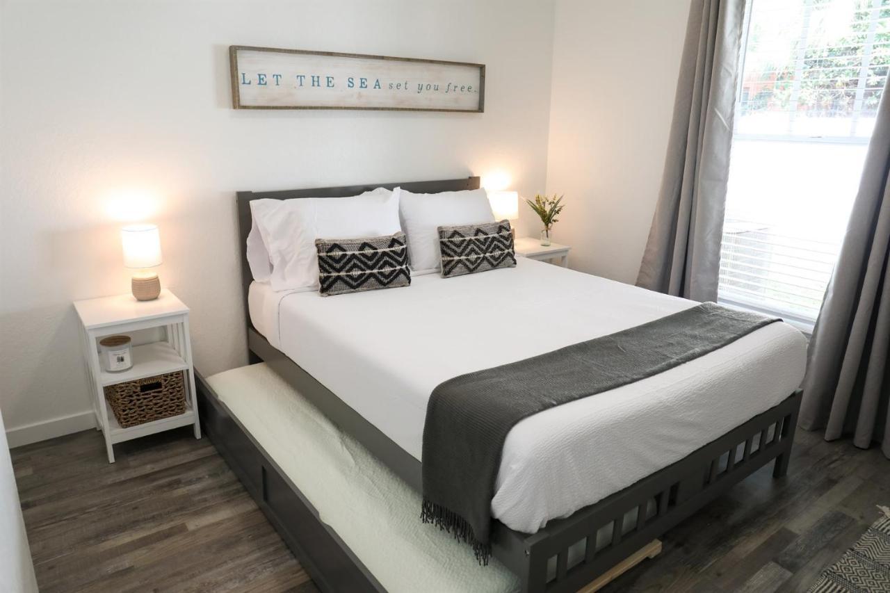Bohemian Escape - 7 Min To The Beach, Bbq Grill, Playground Holiday home Clearwater