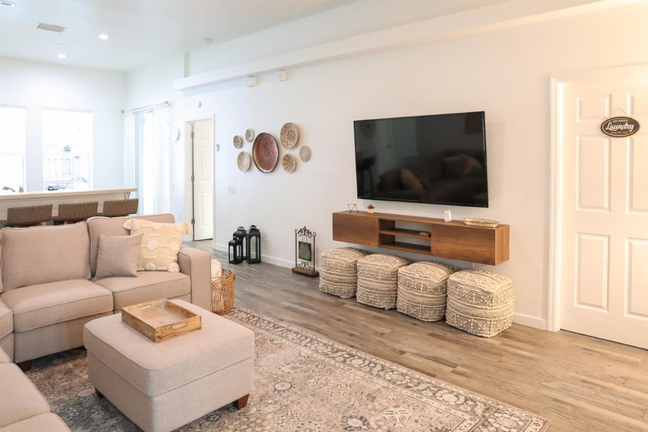 Bohemian Escape - 7 Min To The Beach, Bbq Grill, Playground * Clearwater