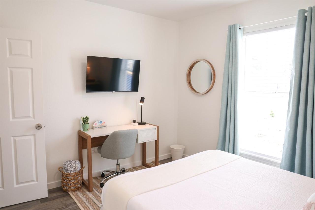 Bohemian Escape - 7 Min To The Beach, Bbq Grill, Playground Holiday home Clearwater