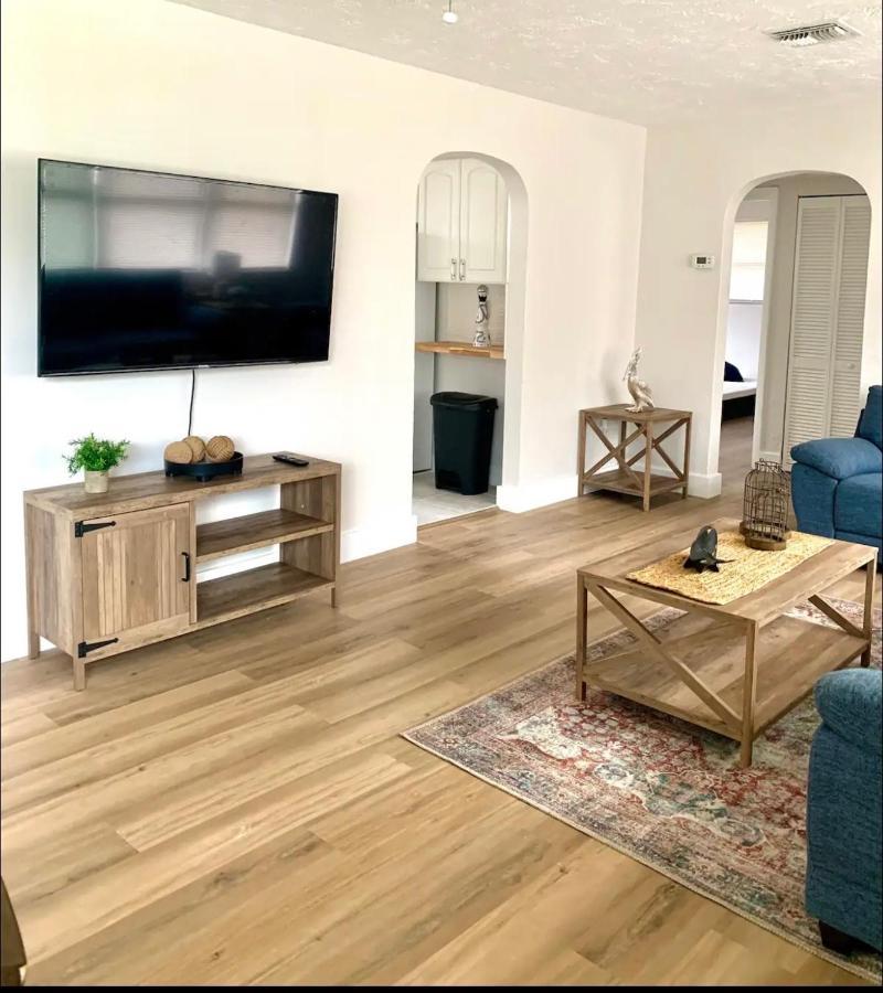 Beach House 15 Min From Beach Holiday home