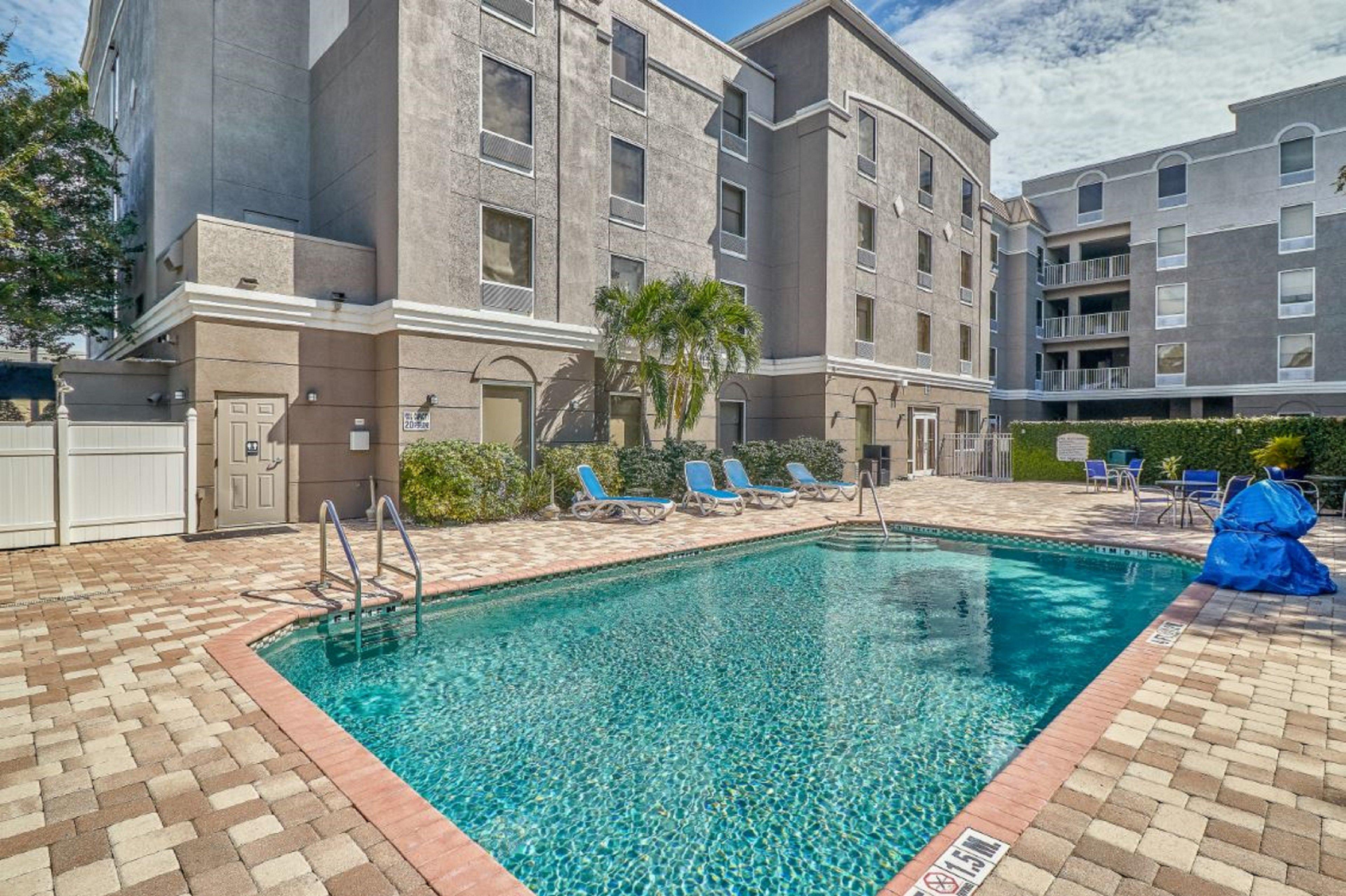 Express & Us 19 North By Ihg 2* Clearwater