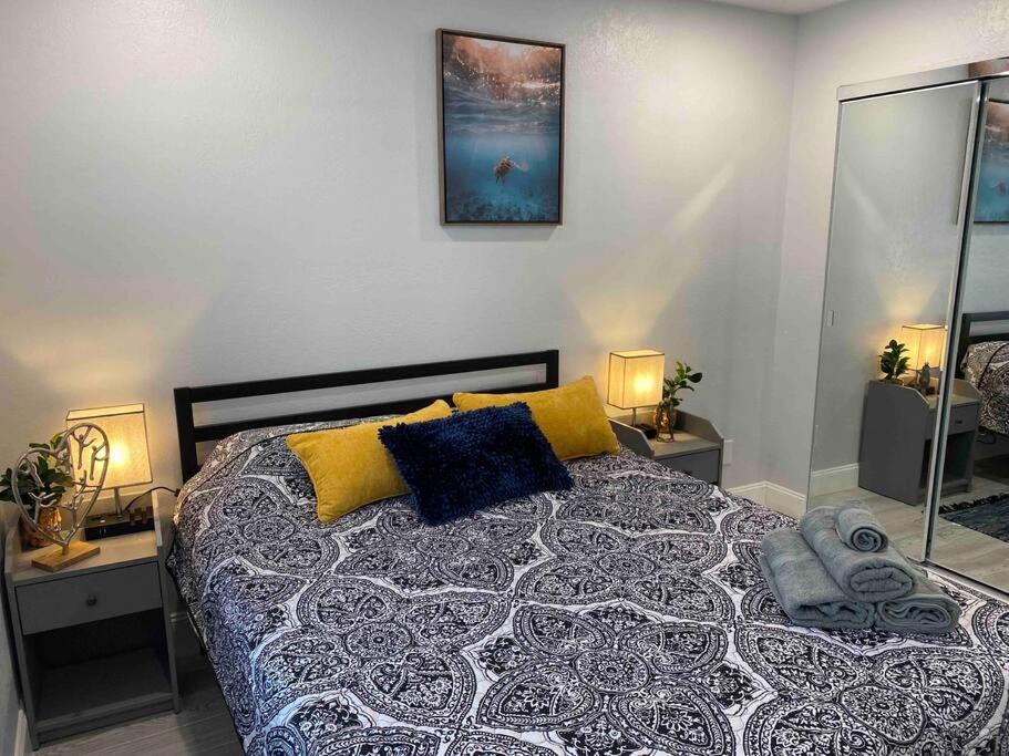 Charming 2-bedrooms With Private Backyard * Clearwater