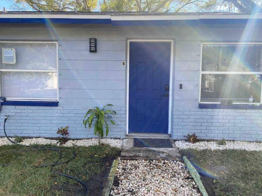 Charming 2-bedrooms With Private Backyard * Clearwater