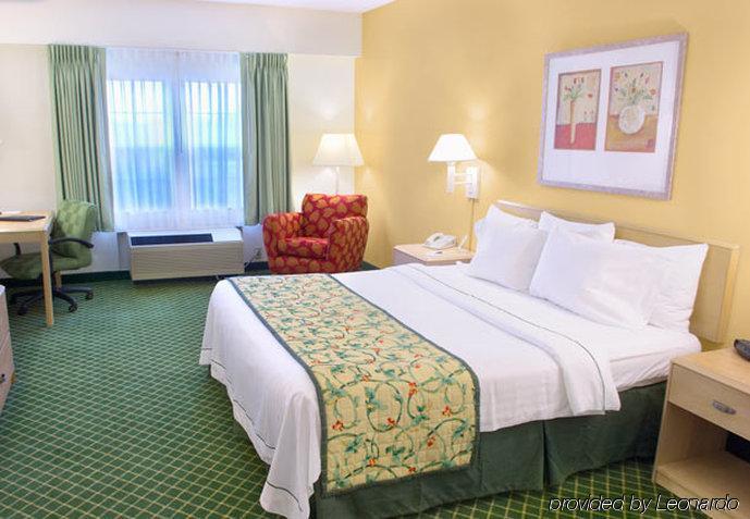Fairfield And By Marriott Hotel Clearwater