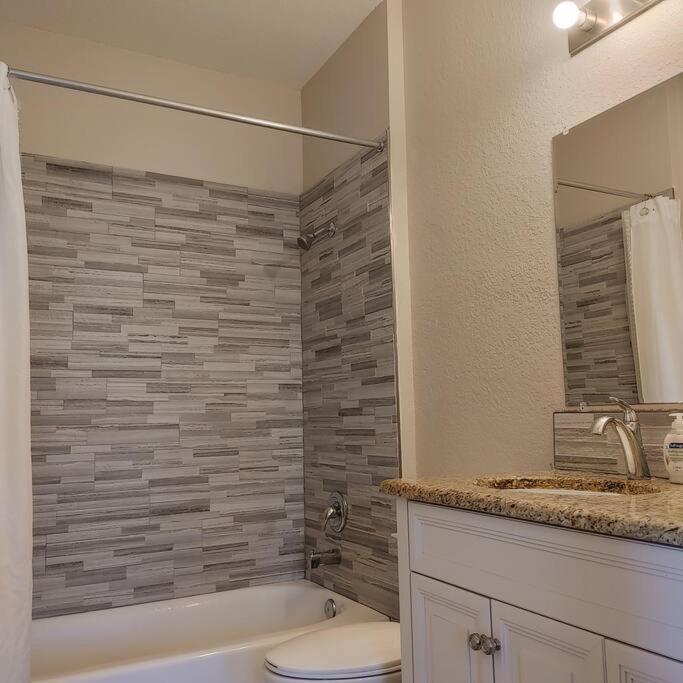 Posh Gv By Tampa Bay - Available March 2024 Apartment *