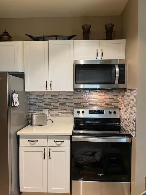 Apartment Avalon In Minutes From *