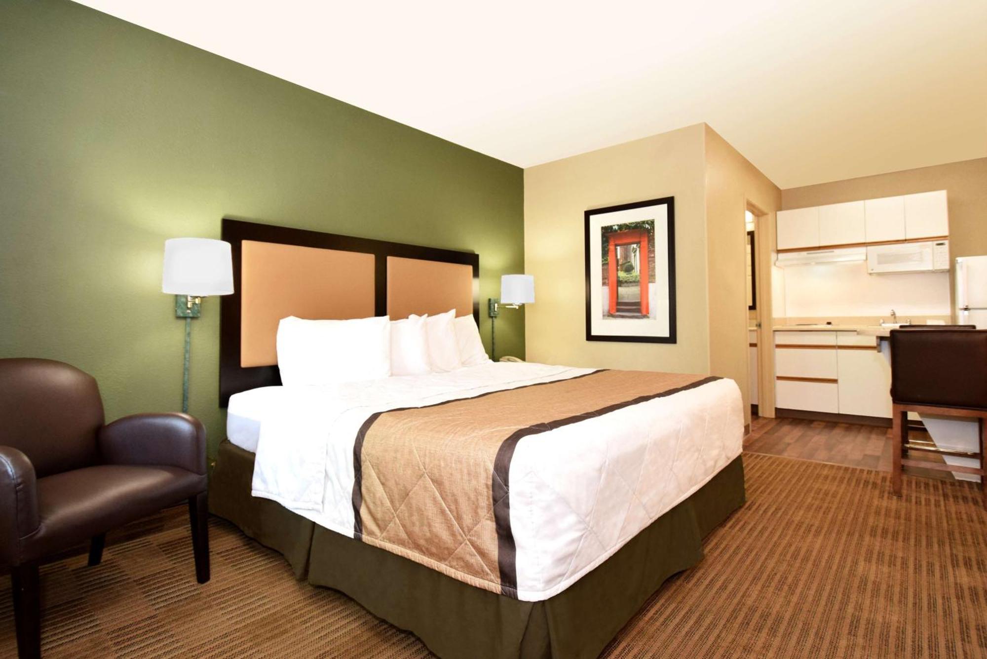 Extended America - - Carillon Park Hotel