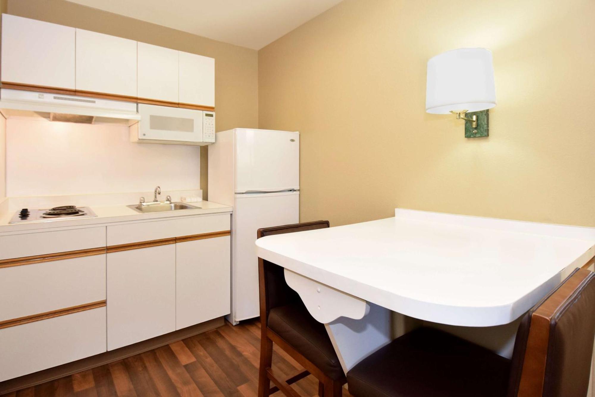 Hotel Extended America - - Carillon Park