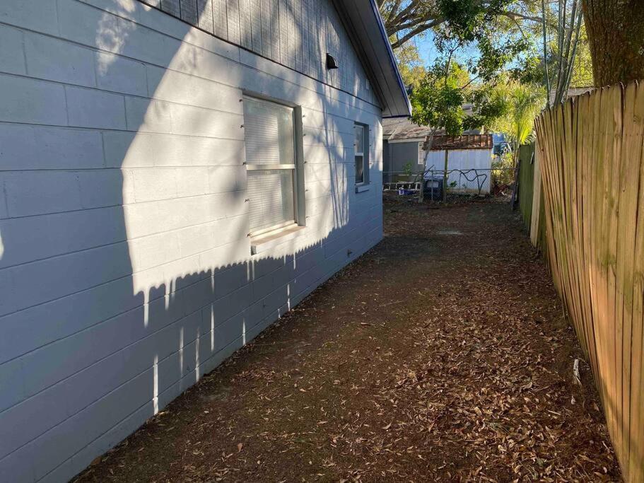 Charming 2-bedrooms With Private Backyard * Clearwater