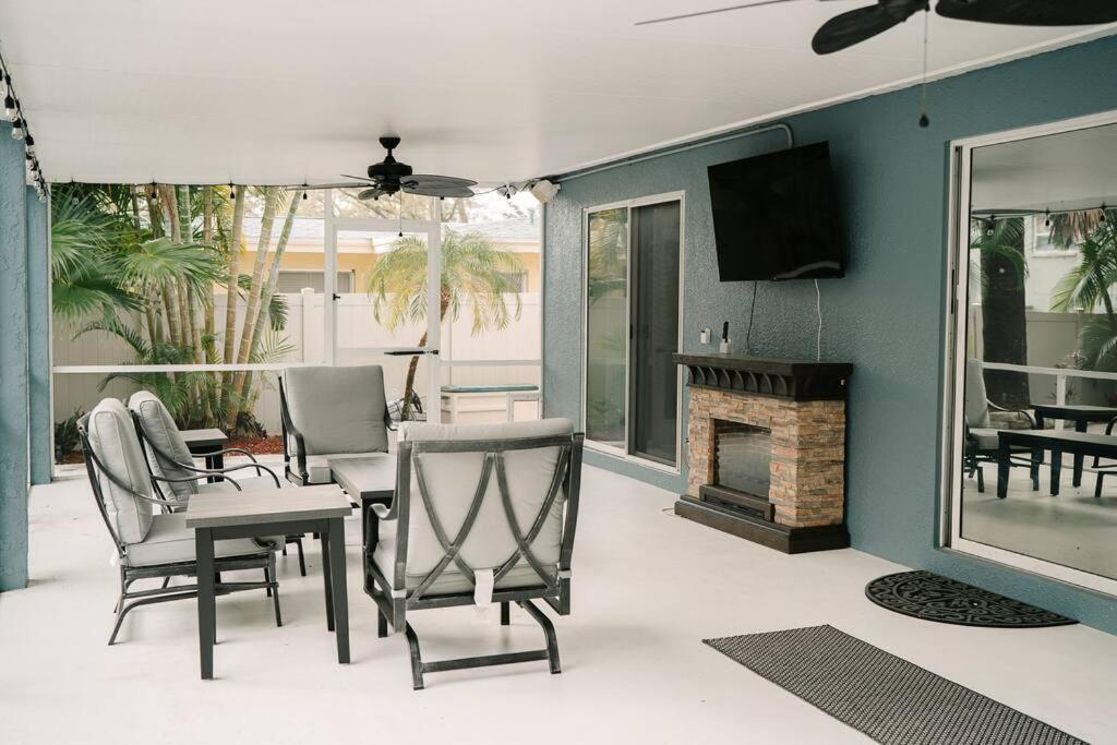 Tropical Paradise - Heated Pool, & Bbq - Close To Restaurants & Beaches! Holiday home