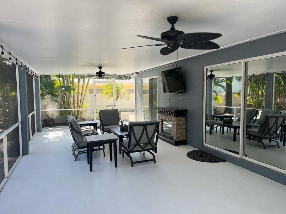 Tropical Paradise - Heated Pool, & Bbq - Close To Restaurants & Beaches! Holiday home *