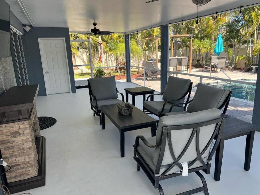 Tropical Paradise - Heated Pool, & Bbq - Close To Restaurants & Beaches! Holiday home Clearwater