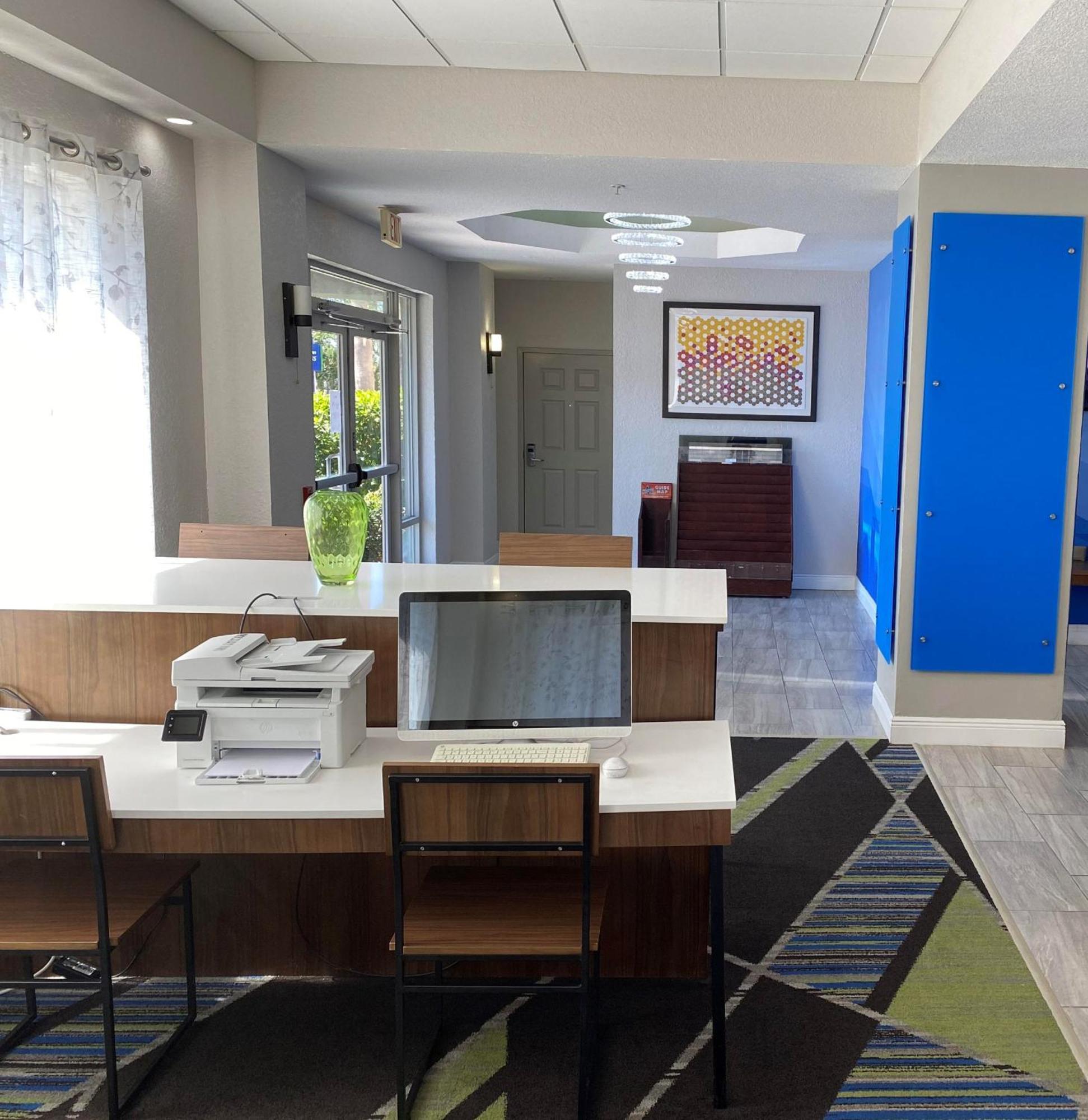 Hotel Express & Us 19 North By Ihg 2*