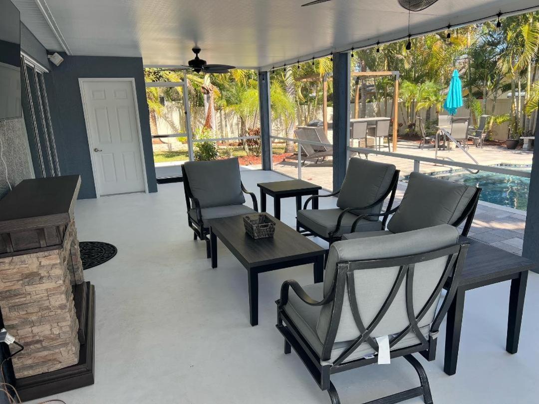 Tropical Paradise - Heated Pool, & Bbq - Close To Restaurants & Beaches! Holiday home Clearwater