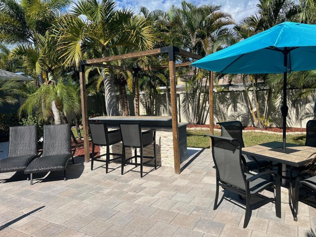 Tropical Paradise - Heated Pool, & Bbq - Close To Restaurants & Beaches! Holiday home Clearwater