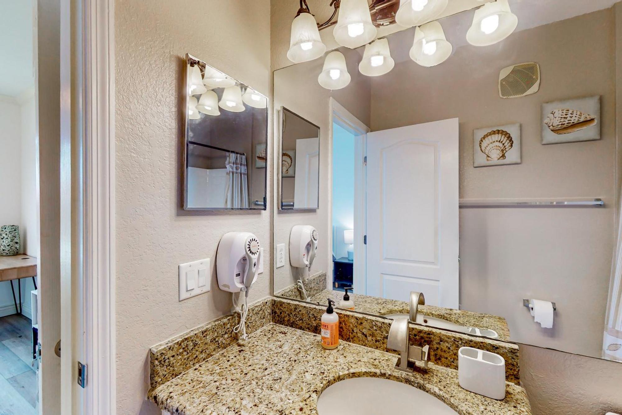 Captivation Apartment *