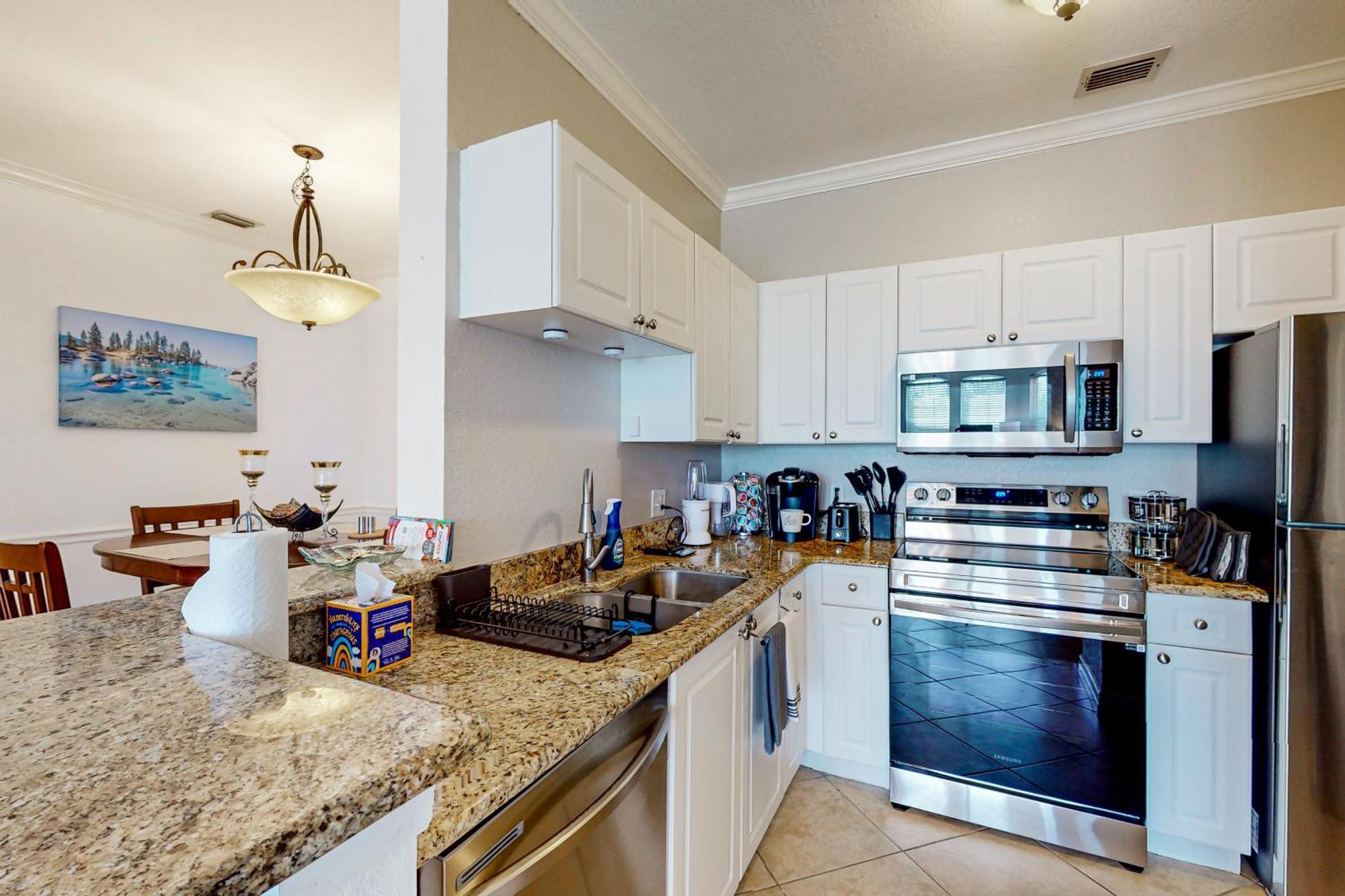 Captivation Apartment *