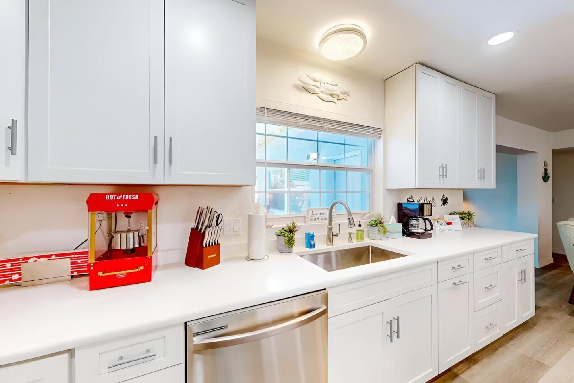 Holiday home Spacious Clearwater Vacation House Pet Friendly Fire Pit 14 Close To Beaches Baycare Ballpark And Ruth Eckerd Hall